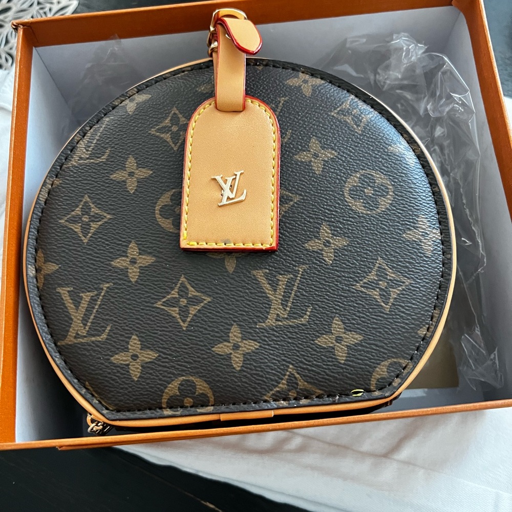 Round purse